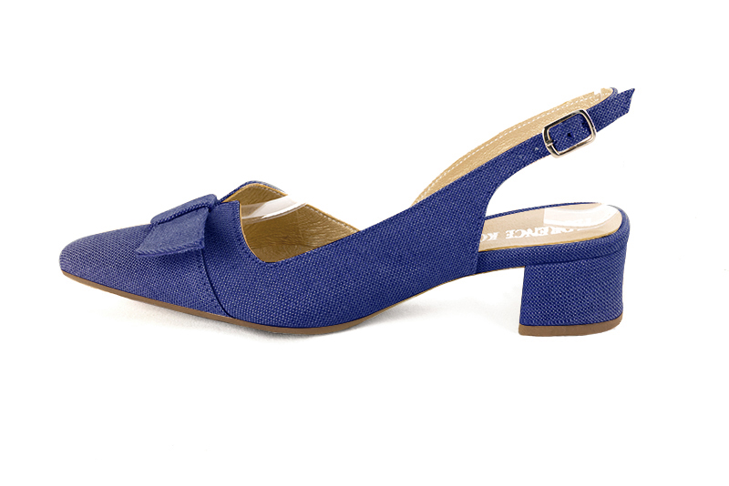 Electric blue women's slingback shoes. Tapered toe. Low flare heels. Profile view - Florence KOOIJMAN